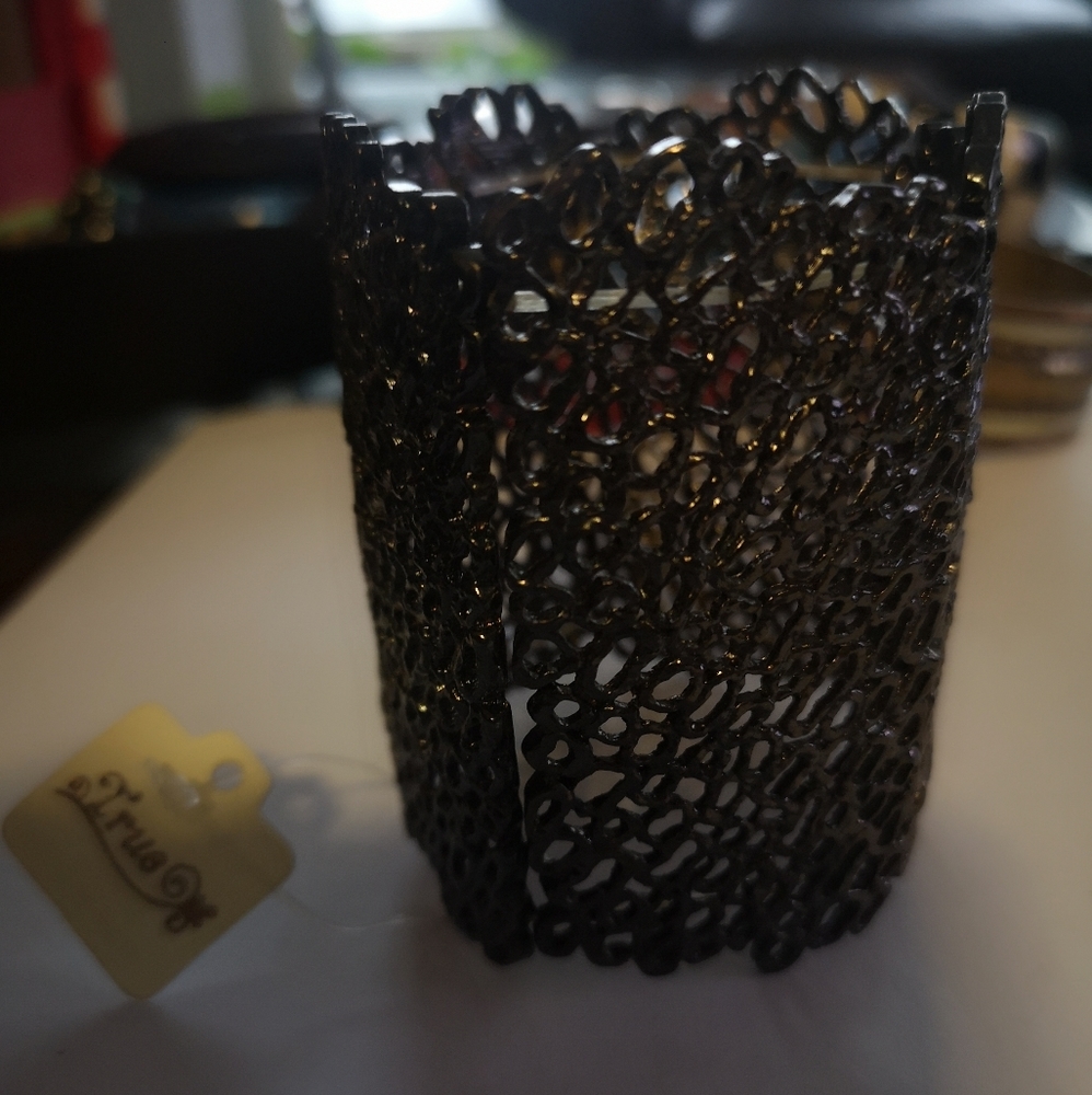 Bangle - Picture 2 of 2